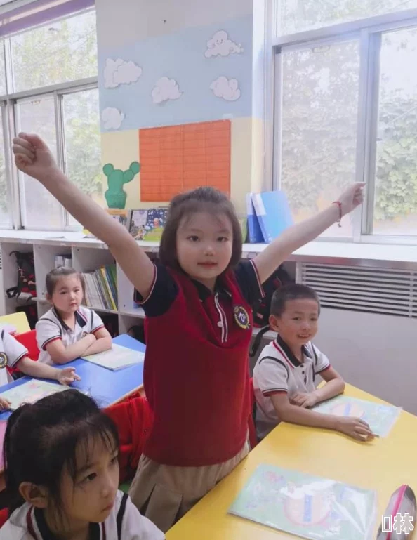 我与漂亮的女教师们学习小组的活动越来越丰富多彩了