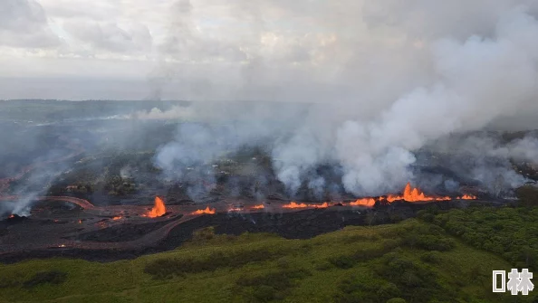 第一次是和爸爸在夏威夷火山国家公园观看熔岩流