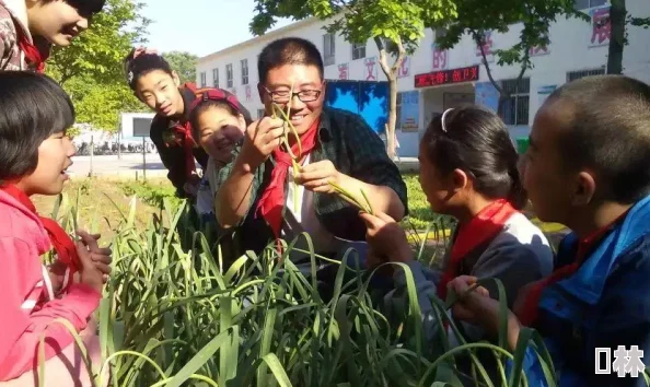 一小孩和妈妈摘萝卜不盖被子(黄)为什么简单快乐的农村生活让人心生羡慕为何引起共鸣